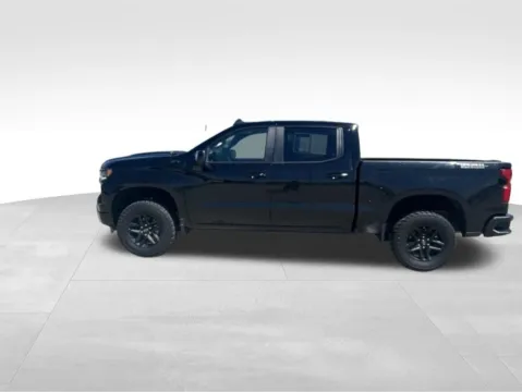 Another view of 2022 Chevrolet Silverado 1500 LT Trail Boss for sale in Newton, IA at Gregg Young Newton