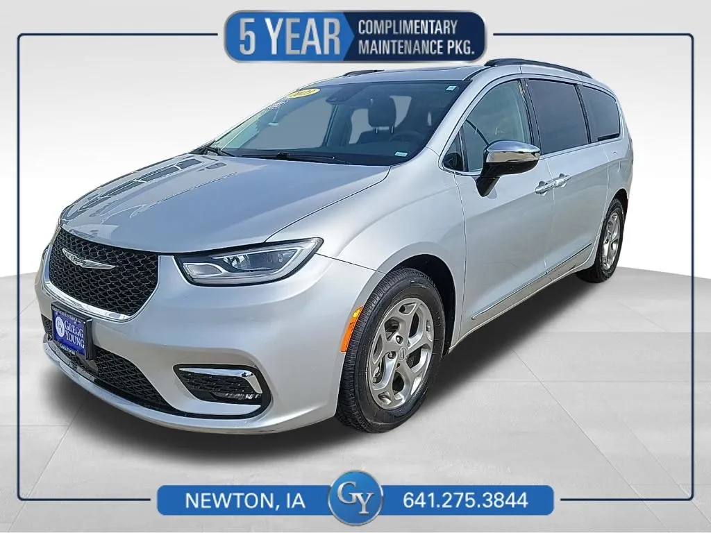 2023 Chrysler Pacifica Limited for sale in Newton, IA