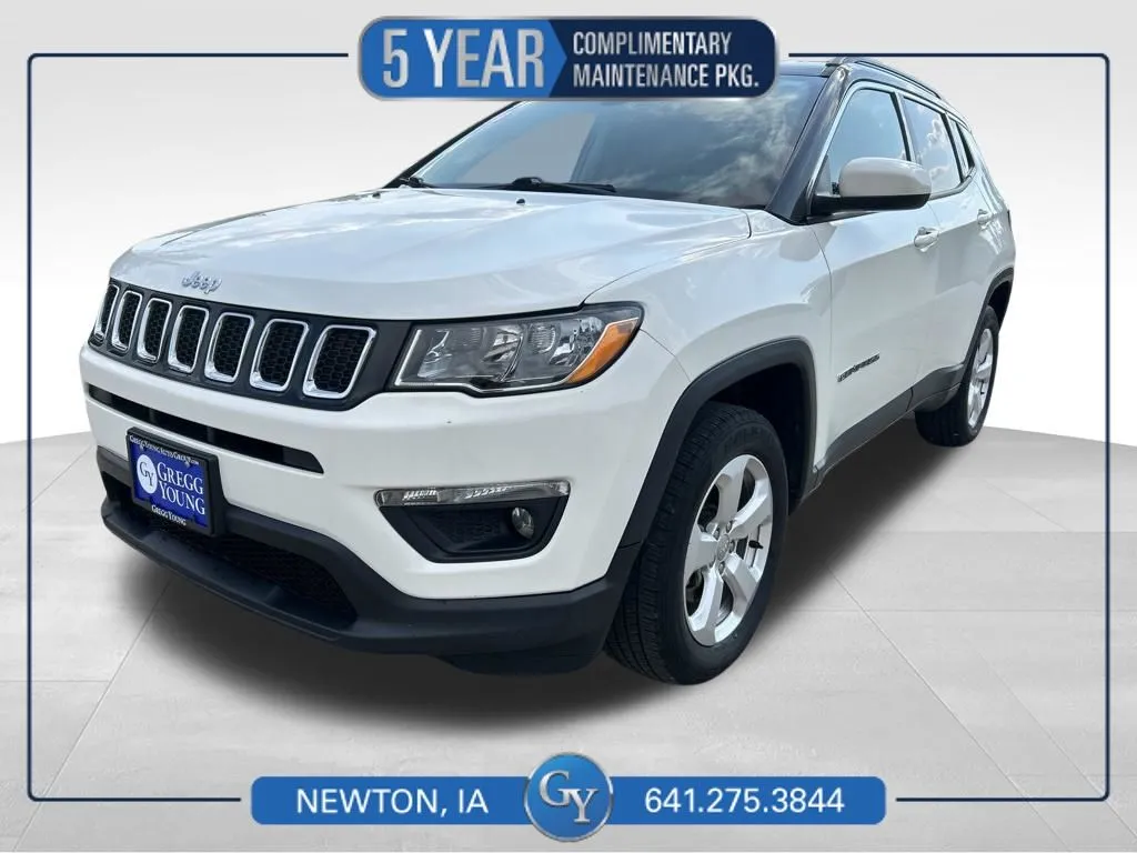 White 2018 Jeep Compass Latitude for sale in Newton, IA