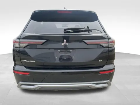 More photos of 2025 Mitsubishi Outlander SE at Gregg Young Newton, IA