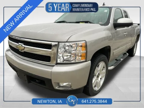 Silver 2007 Chevrolet Silverado 1500 LTZ for sale in Newton, IA