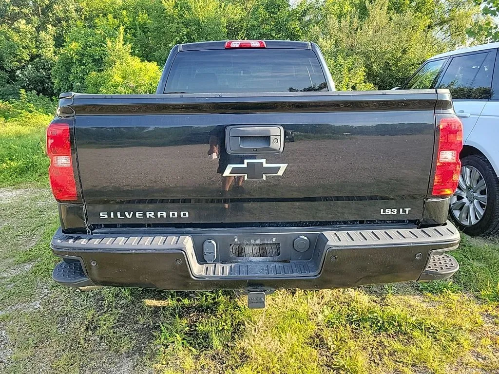 2015 Chevrolet Silverado 1500 LT photo 2