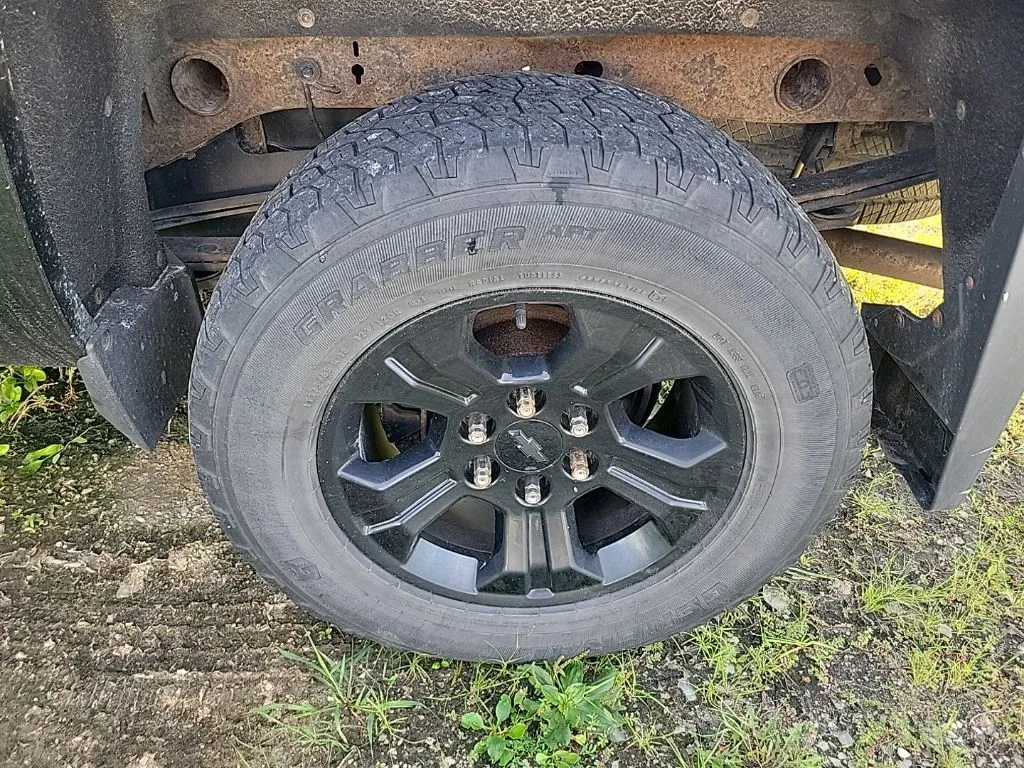 2015 Chevrolet Silverado 1500 LT photo 4