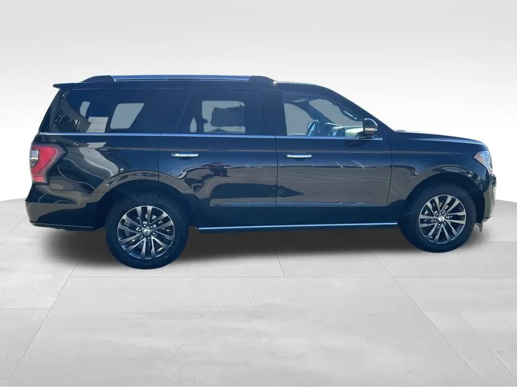 2021 Ford Expedition Limited photo 2