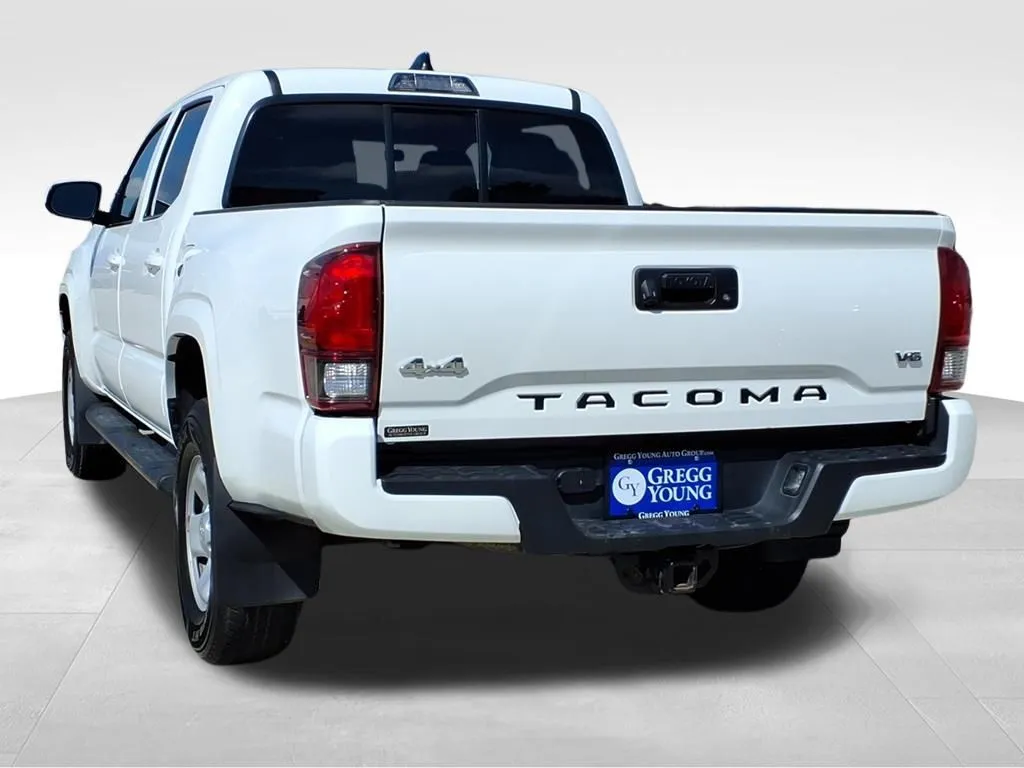 2023 Toyota Tacoma SR5 Double Cab 4x4 photo 3