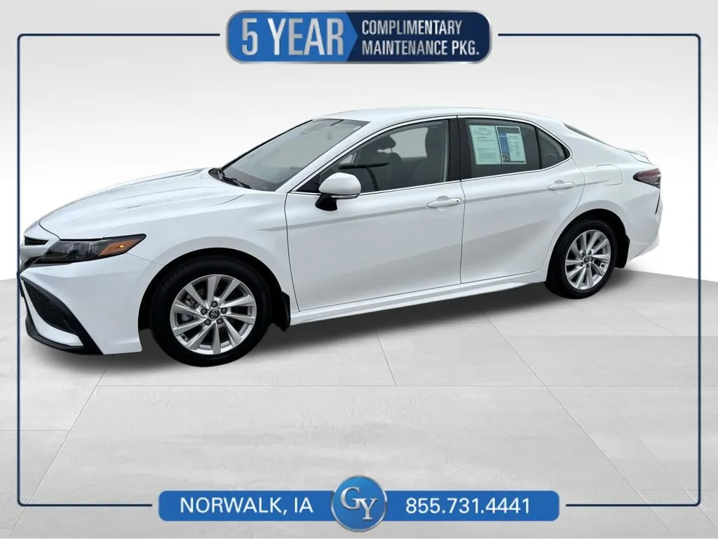 White 2024 Toyota Camry SE for sale in Norwalk, IA