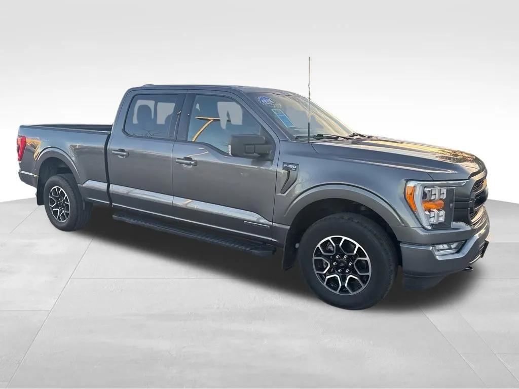 2023 Ford F-150 XLT photo 4