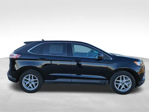 More photos of 2022 Ford Edge SEL at Gregg Young Plattsmouth, NE