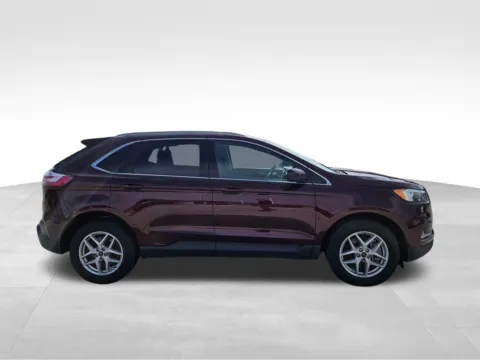 More photos of 2023 Ford Edge SEL at Gregg Young Plattsmouth, NE