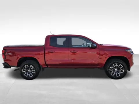 More photos of 2024 Chevrolet Colorado Z71 at Gregg Young Plattsmouth, NE