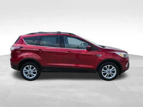 More photos of 2017 Ford Escape SE at Gregg Young Chevrolet Of Plattsmouth, NE