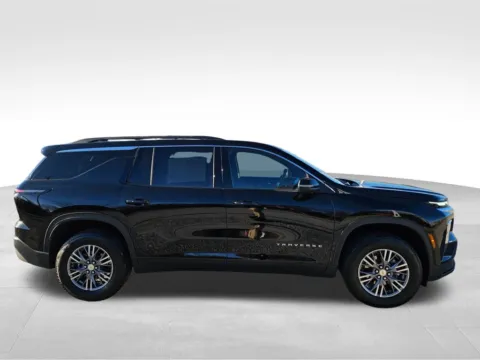 More photos of 2025 Chevrolet Traverse LT at Gregg Young Plattsmouth, NE