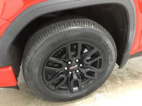 More photos of 2021 GMC Sierra 1500 Elevation at Gregg Young Abrams Chrysler Dodge Jeep Ram, WI