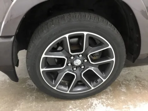 More photos of 2019 Ram 1500 Laramie at Gregg Young Abrams Chrysler Dodge Jeep Ram, WI