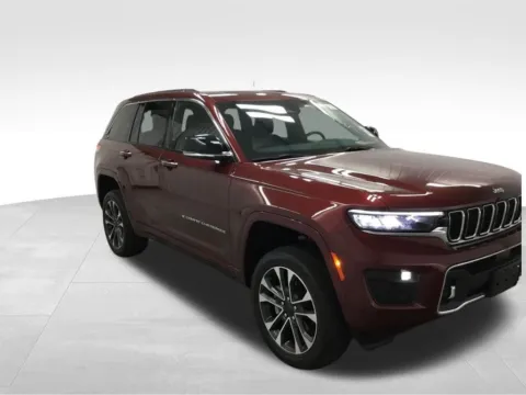 More photos of 2022 Jeep Grand Cherokee Overland at Gregg Young Abrams Chrysler Dodge Jeep Ram, WI