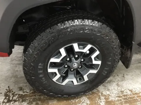 More photos of 2022 Toyota Tacoma TRD Off-Road at Gregg Young Abrams Chrysler Dodge Jeep Ram, WI