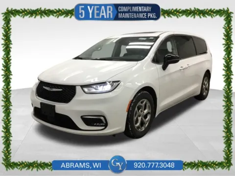White 2024 Chrysler Pacifica Limited for sale in Abrams, WI