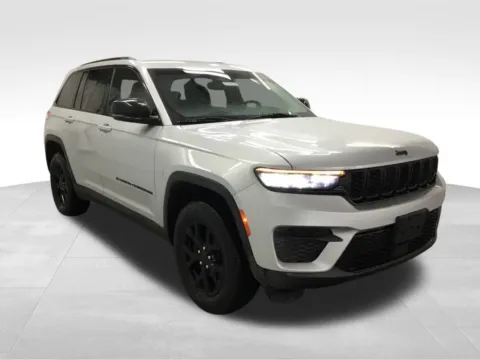 Another view of 2024 Jeep Grand Cherokee Altitude X for sale in Abrams, WI at Gregg Young Abrams Chrysler Dodge Jeep Ram