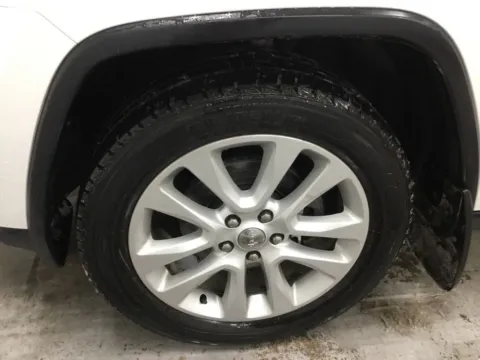 More photos of 2017 Jeep Grand Cherokee Limited at Gregg Young Abrams Chrysler Dodge Jeep Ram, WI