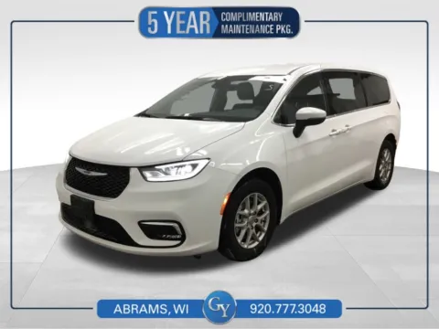 White 2023 Chrysler Pacifica Touring for sale in Abrams, WI