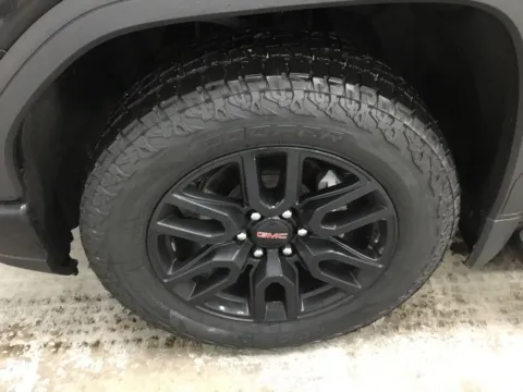 More photos of 2022 GMC Sierra 1500 Elevation at Gregg Young Abrams Chrysler Dodge Jeep Ram, WI