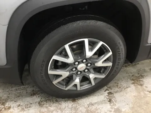 More photos of 2023 GMC Acadia SLE at Gregg Young Abrams Chrysler Dodge Jeep Ram, WI