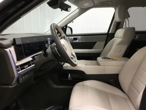 More photos of 2024 Hyundai Santa Fe Hybrid Calligraphy at Gregg Young Abrams Chrysler Dodge Jeep Ram, WI