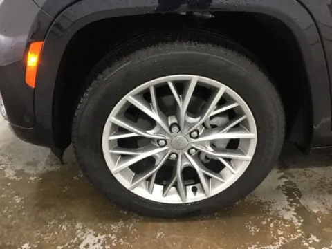 More photos of 2023 Jeep Grand Cherokee Summit at Gregg Young Abrams Chrysler Dodge Jeep Ram, WI