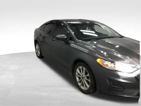 More photos of 2020 Ford Fusion SE at Gregg Young Abrams Chrysler Dodge Jeep Ram, WI