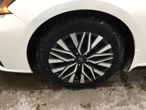 More photos of 2024 Nissan Altima 2.5 SV at Gregg Young Abrams Chrysler Dodge Jeep Ram, WI