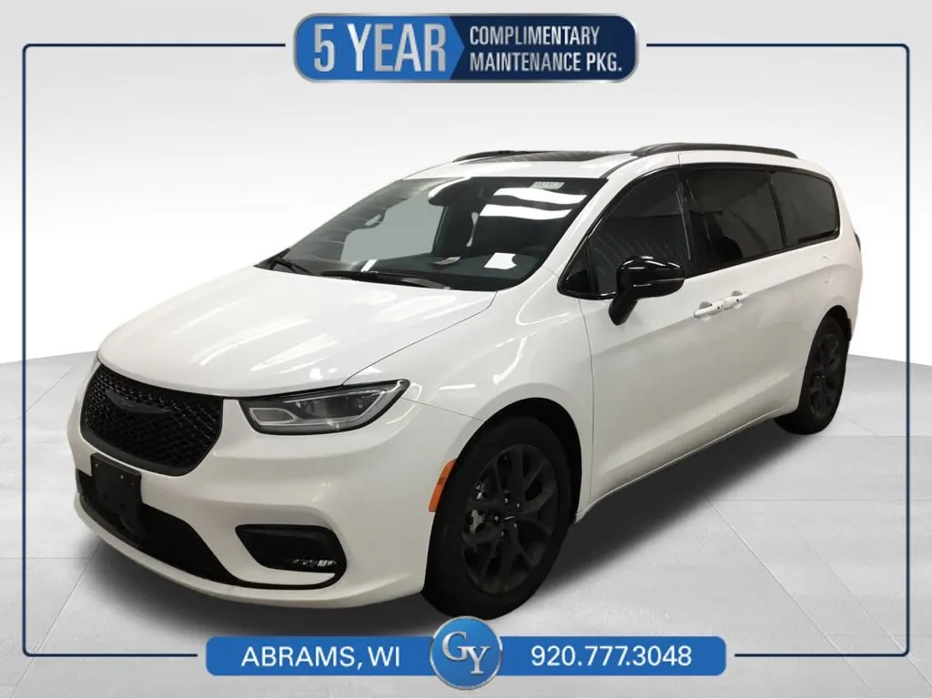 White 2025 Chrysler Pacifica Limited for sale in Abrams, WI