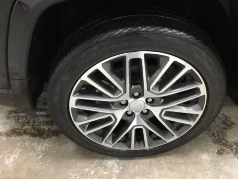 More photos of 2022 Jeep Compass Limited at Gregg Young Abrams Chrysler Dodge Jeep Ram, WI