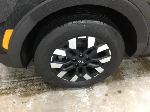 More photos of 2025 Hyundai Santa Cruz SEL at Gregg Young Abrams Chrysler Dodge Jeep Ram, WI