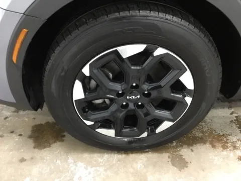 More photos of 2024 Kia Sorento S at Gregg Young Abrams Chrysler Dodge Jeep Ram, WI