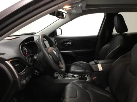 More photos of 2022 Jeep Cherokee Limited at Gregg Young Abrams Chrysler Dodge Jeep Ram, WI