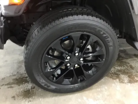 More photos of 2022 Jeep Wrangler at Gregg Young Abrams Chrysler Dodge Jeep Ram, WI