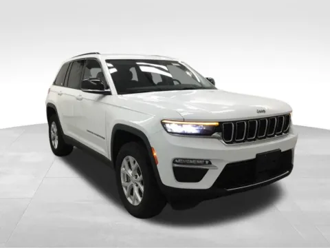 Another view of 2023 Jeep Grand Cherokee Limited for sale in Abrams, WI at Gregg Young Abrams Chrysler Dodge Jeep Ram