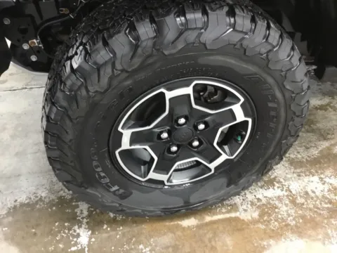 More photos of 2022 Jeep Gladiator Mojave at Gregg Young Abrams Chrysler Dodge Jeep Ram, WI