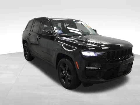 More photos of 2023 Jeep Grand Cherokee Limited at Gregg Young Abrams Chrysler Dodge Jeep Ram, WI