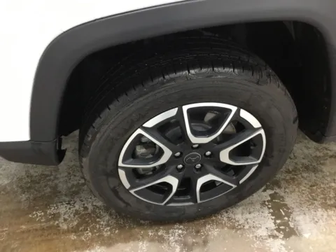 More photos of 2024 Jeep Compass Trailhawk at Gregg Young Abrams Chrysler Dodge Jeep Ram, WI