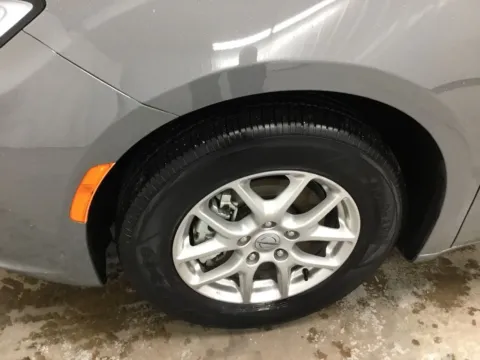 More photos of 2025 Chrysler Pacifica Select at Gregg Young Abrams Chrysler Dodge Jeep Ram, WI