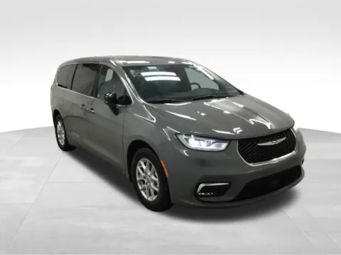 Another view of 2025 Chrysler Pacifica Select for sale in Abrams, WI at Gregg Young Abrams Chrysler Dodge Jeep Ram