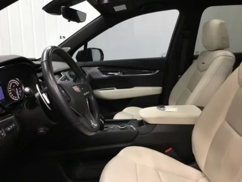 More photos of 2023 Cadillac XT6 Sport at Gregg Young Abrams Chrysler Dodge Jeep Ram, WI