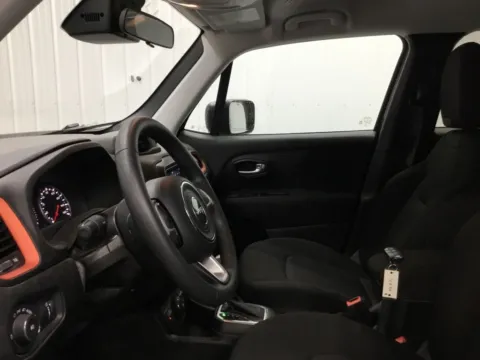More photos of 2020 Jeep Renegade Sport at Gregg Young Abrams Chrysler Dodge Jeep Ram, WI