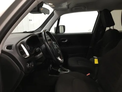 More photos of 2020 Jeep Renegade Latitude at Gregg Young Abrams Chrysler Dodge Jeep Ram, WI