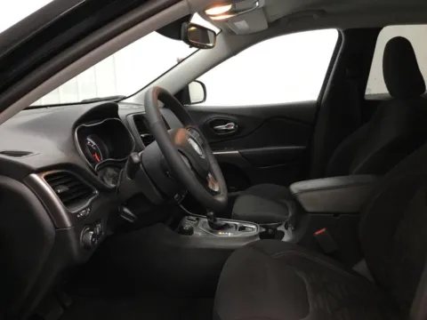 More photos of 2022 Jeep Cherokee X at Gregg Young Abrams Chrysler Dodge Jeep Ram, WI