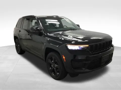 Another view of 2023 Jeep Grand Cherokee Altitude X for sale in Abrams, WI at Gregg Young Abrams Chrysler Dodge Jeep Ram