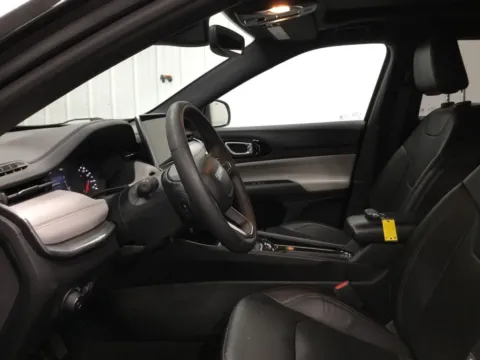 More photos of 2023 Jeep Compass Limited at Gregg Young Abrams Chrysler Dodge Jeep Ram, WI