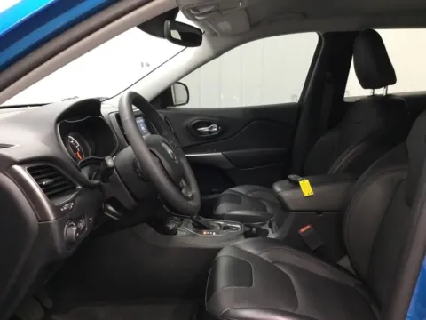 More photos of 2022 Jeep Cherokee Latitude Lux at Gregg Young Abrams Chrysler Dodge Jeep Ram, WI