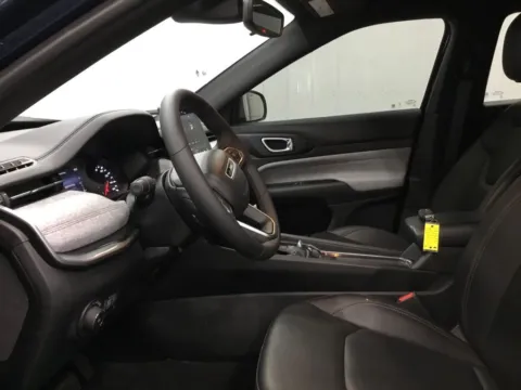 More photos of 2024 Jeep Compass Latitude Lux at Gregg Young Abrams Chrysler Dodge Jeep Ram, WI